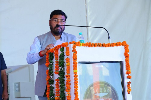 श्री भूपेन्द्र यादव, माननीय श्रम एवं रोजगार, पर्यावरण, वन एवं जलवायु परिवर्तन मंत्री, भारत सरकार द्वारा दिनांक 10.09.2021 को प्रस्तावित 300 बिस्तरों 50 सुपर स्पेशिलिटी बिस्तर सहित ई.एस.आई.सी. अस्पताल, हरिद्वार, उत्तराखंड की साइट का निरीक्षण